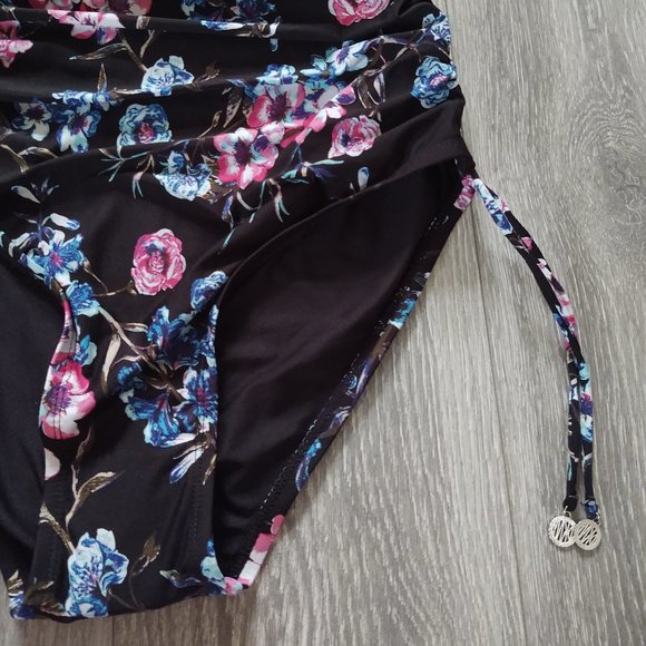 NWOT DKNY Halter Top One Piece Swimsuit - Picture 5 of 14